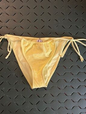 Forever 21 new Yellow Tie-Side Bikini Bottoms lace overlay sz large L
